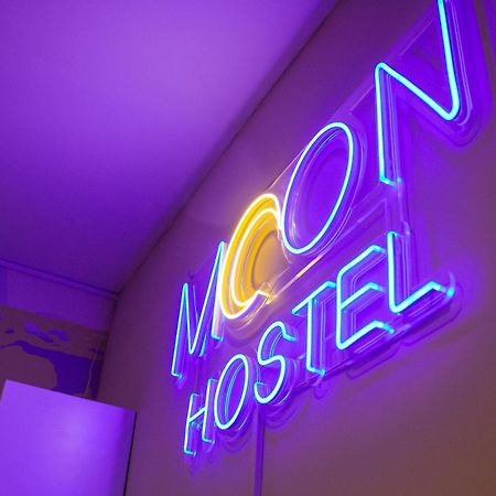Moon Hostel Wroclaw Exterior photo