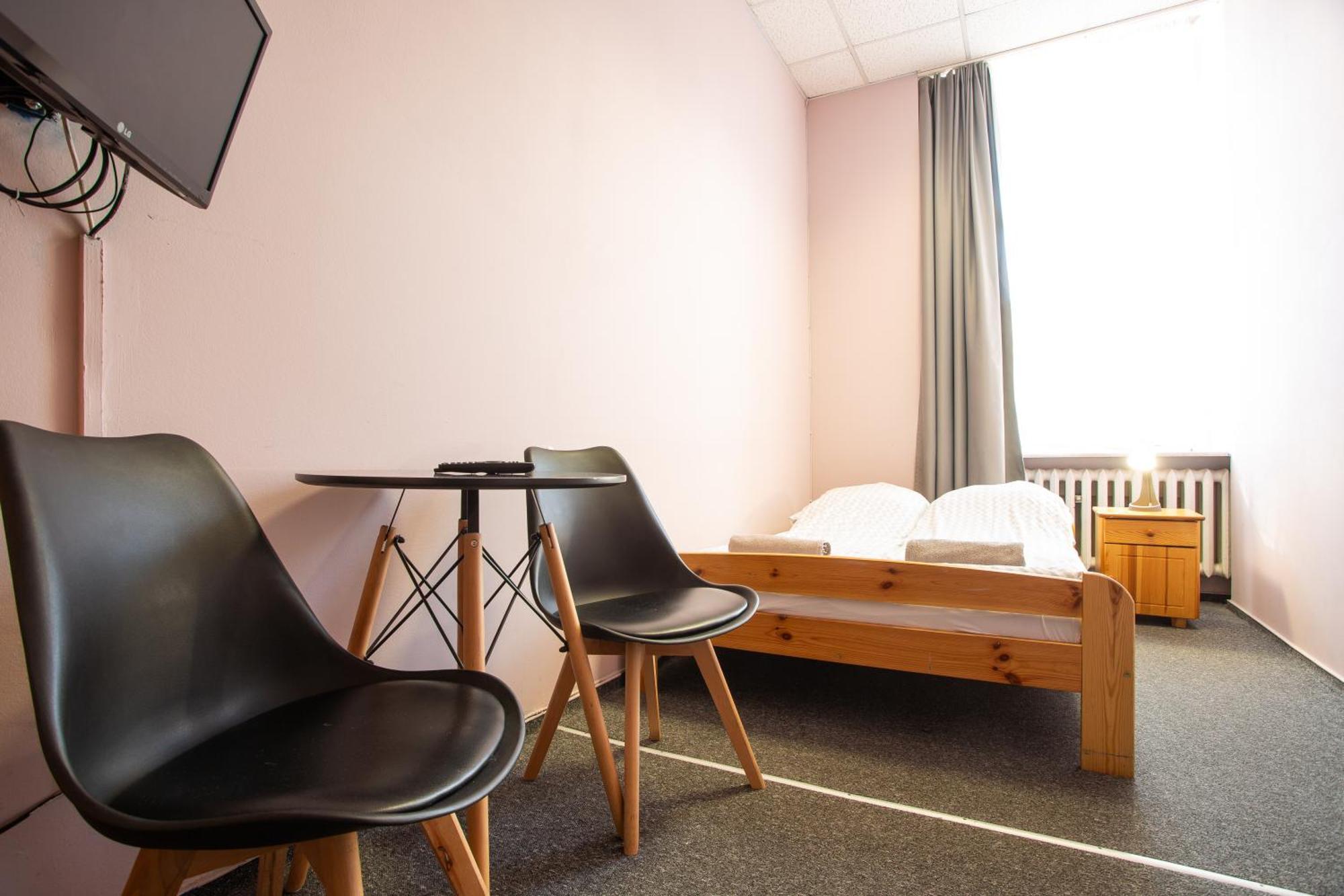 Moon Hostel Wroclaw Exterior photo