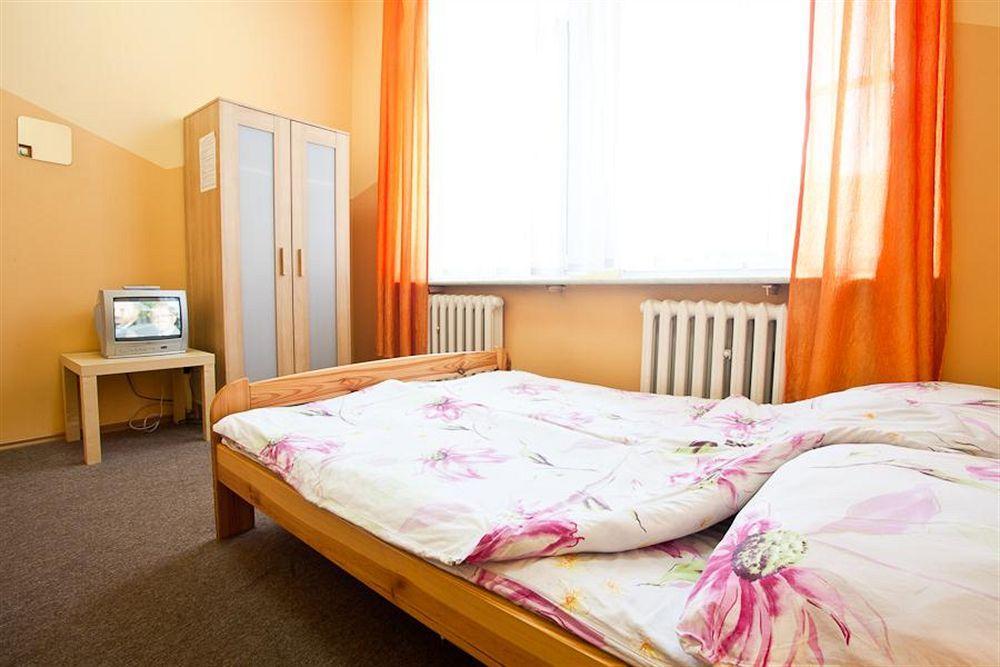 Moon Hostel Wroclaw Exterior photo